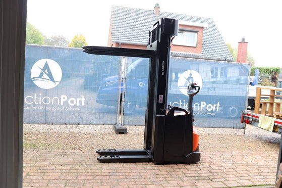 Toyota SWE160L Electric Stacker 1600kg 5.4m 2020 SWE160L 2020 2 image 15