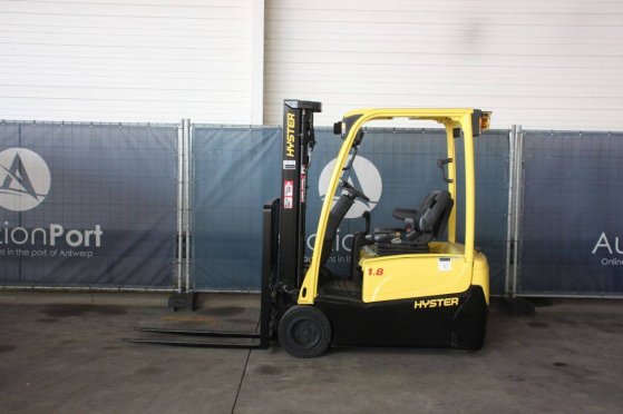 Forklift Hyster J1.8XNT Electric 1670kg 4.9m 2012 J1.8XNT 2012 2 Forklift image 2