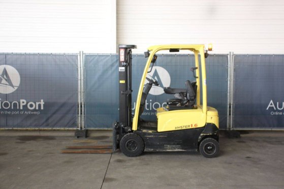 Hyster J1.6 XN Electric Forklift 1360kg 4.6m 2010 J1.6 XN 2010 2 Forklift image 2