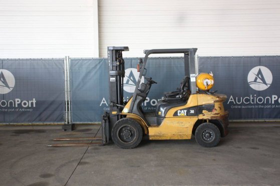 Forklift Caterpillar GP30NT LPG 3000kg 4.7m 2008 GP30NT 2008 2 Forklift image 2