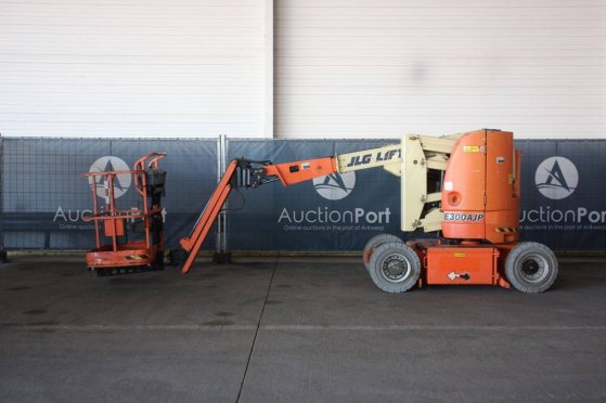 JLG E300AJP Electric Articulated Boom Lift 11m 2013 E300AJP 2013 2 image 2