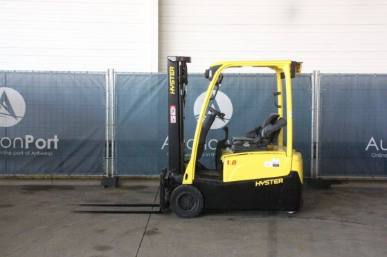 Forklift Hyster J1.8XNT Electric 1670kg 4.9m 2012 J1.8XNT 2012 2 Forklift image 2