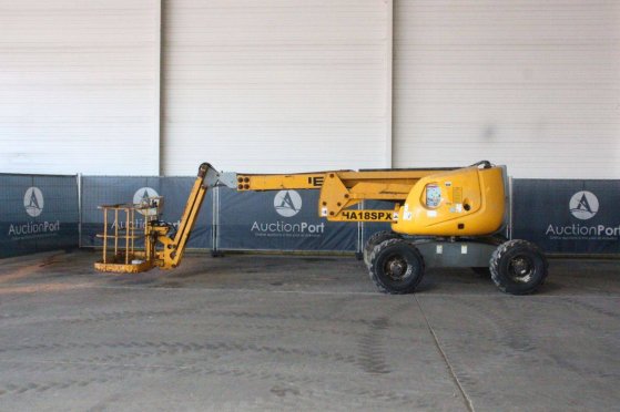 Haulotte HA18 SPX Diesel Articulated Boom Lift 17.3m 2017 Haulotte HA18 SPX 2017 2 image 2