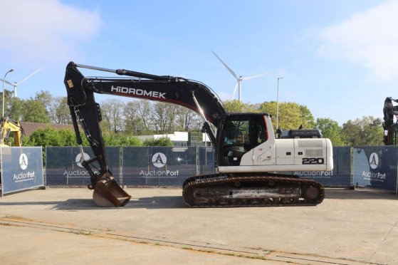 Hidromek HMK220LC3B Crawler Excavator Diesel 128kW 2017 Hidromek HMK220LC3B 2017 2 Crawler Excavators image 2