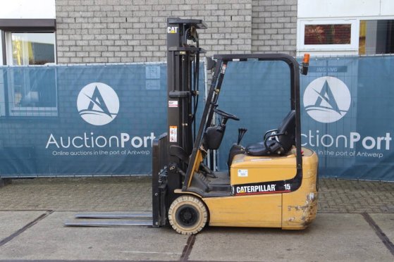 Caterpillar EP15KRT Electric Forklift 1500kg 5.5m 2004 EP15KRT 2004 2 Forklift image 2