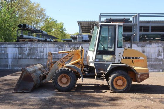 Liebherr L506 Diesel Wheel Loader 2007 2555 2007 2 Wheel Loaders image 2