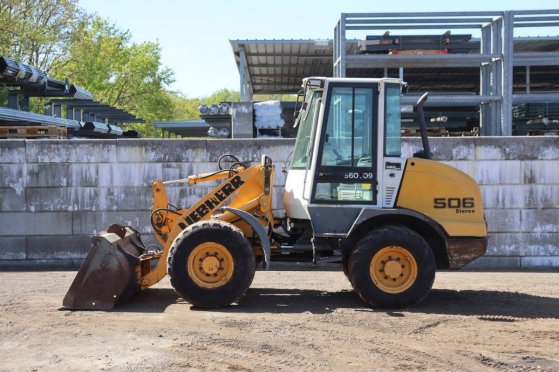 Liebherr L506 Diesel Wheel Loader 2007 2555 2007 2 Wheel Loaders image 2