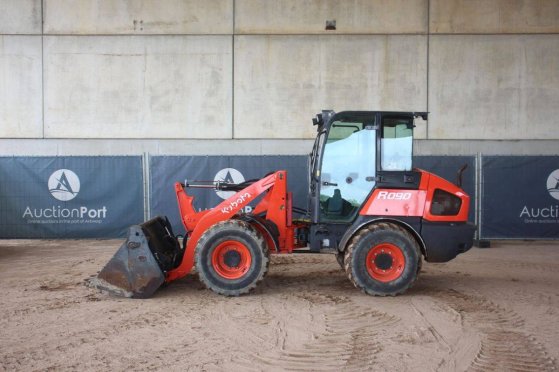 Kubota R090 Diesel Wheel Loader 2023 R090 2023 2 Wheel Loaders image 2