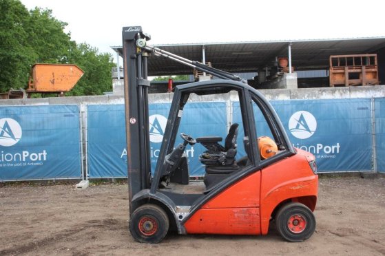 Heftruck Linde H25T LPG 2500kg 2013 H25T 2013 2 Rough Terrain Forklift image 17