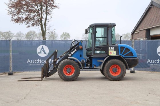 Bobcat AL350D Diesel Wheel Loader 46kW 2008 AL350D 2008 2 Wheel Loaders image 2