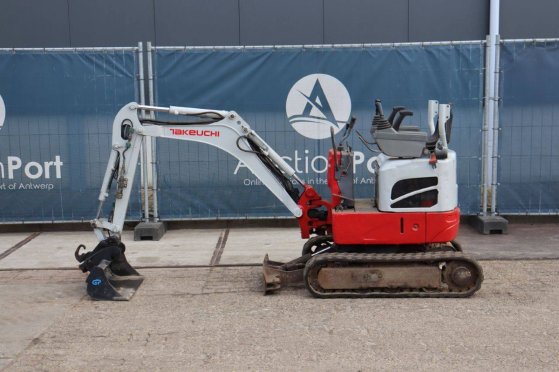 Mini excavator Takeuchi TB210R Diesel 2016 TB210R 2016 2 image 2