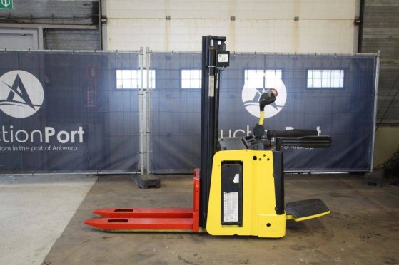 Hyster Electric Stacker 1400kg 4.63m 2017 2017 2 image 17