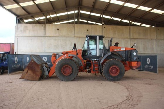Hitachi ZW310 Diesel Wheel Loader 220kW 2012 884 2012 2 Wheel Loaders image 2