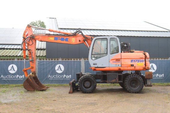 Wheeled excavator Fiat Kobelco E175W Diesel 112kW 2003 Fiat E175W 2003 2 Wheeled Excavators image 2