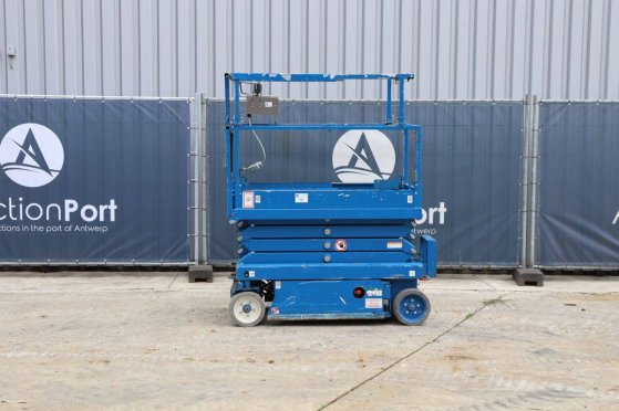 Skyjack SJ III 3219 Scissor Lift Electric 7.8m 227kg 2015 Skyjack SJ III 3219 2015 2 Scissor Lifts image 2