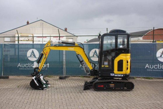 Titan TE25 Diesel Mini Excavator (Kubota engine) 2025 New Titan TE25 2025 1 image 17