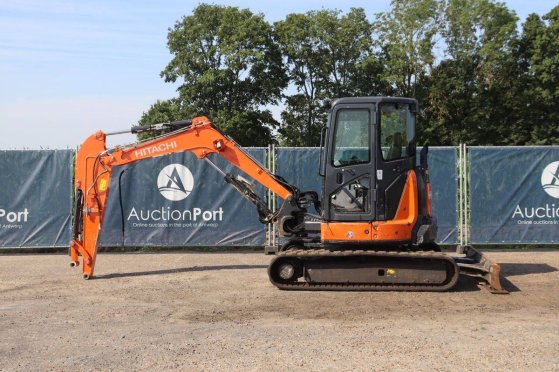 Crawler excavator Hitachi ZX48U-5A CLR Diesel 28.2kW 2017 ZX48U-5A CLR 2017 2 Crawler Excavators image 2