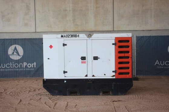 Generator SDMO R90C3 Diesel 80kVA 2011 SDMO R90C3 2011 2 Generators image 2