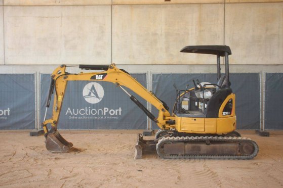 Mini excavator Caterpillar 303C Diesel 18.5kW 2011 18 2011 2 image 2