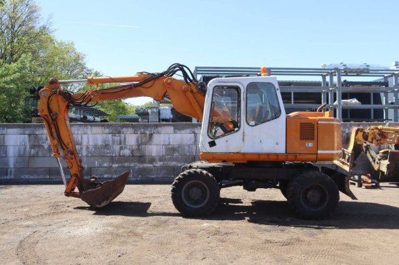 Wielgraafmachine Atlas Diesel 2 Wheeled Excavators image 2