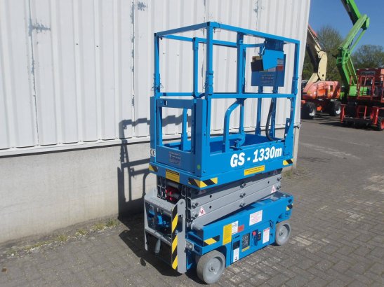 Genie GS-1330M Electric Scissor Lift 5.90m 2020 GS-1330M 2020 2 Scissor Lifts image 2
