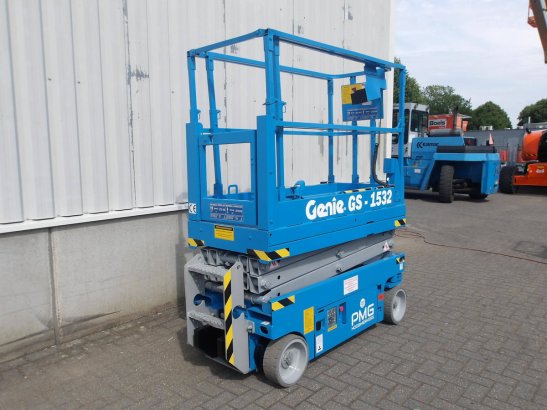 Scissor Lift Genie GS-1532 Electric 6.60m 2014 GS-1532 2014 2 Scissor Lifts image 2