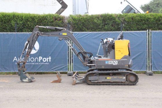 Mini excavator Volvo ECR25D Diesel 14.8kW 2022 ECR25D 2022 2 image 2