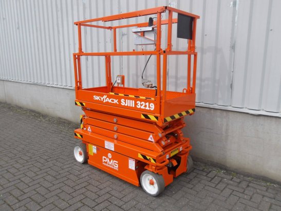 Skyjack SJ3219 Electric Scissor Lift 7.81m 2017 Skyjack SJ3219 2017 2 Scissor Lifts image 2
