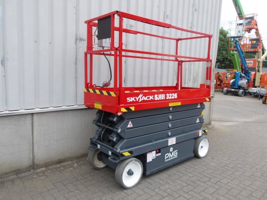 SkyJack SJ3226 Electric Scissor Lift 9.92m 2017 Skyjack SJ3226 2017 2 Scissor Lifts image 2