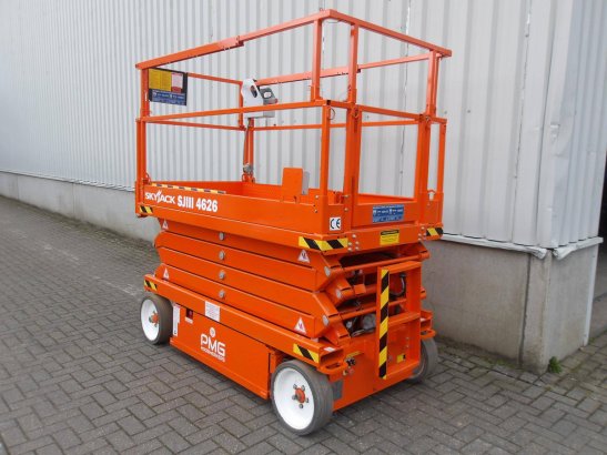 SkyJack SJ4626 Electric Scissor Lift 9.92m 2015 Skyjack SJ4626 2015 2 Scissor Lifts image 2