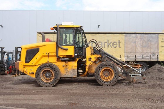 JCB 437 Diesel Wheel Loader 129kW 2018 437 2018 2 Wheel Loaders image 2