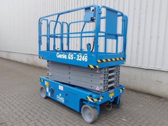 Scissor Lift Genie GS-3246 Electric 11.75m 2012 GS-3246 2012 2 Scissor Lifts image 2