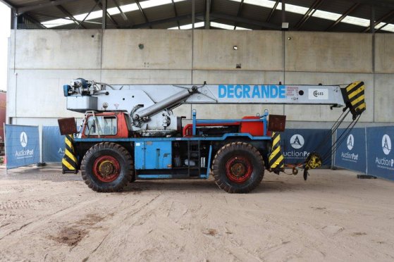 Grove Diesel Telescopic Crane 2 Other cranes image 2