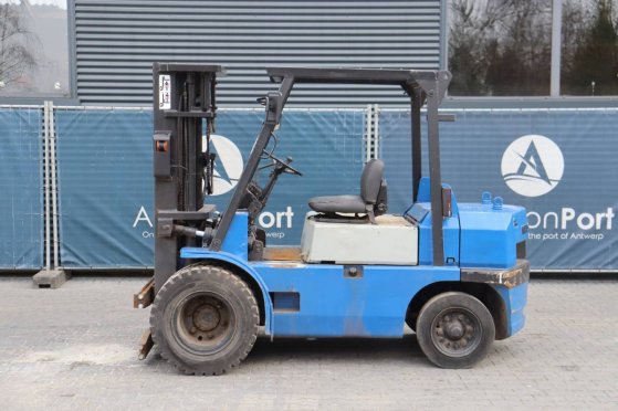 Mitsubishi Diesel Forklift 2 Forklift image 2