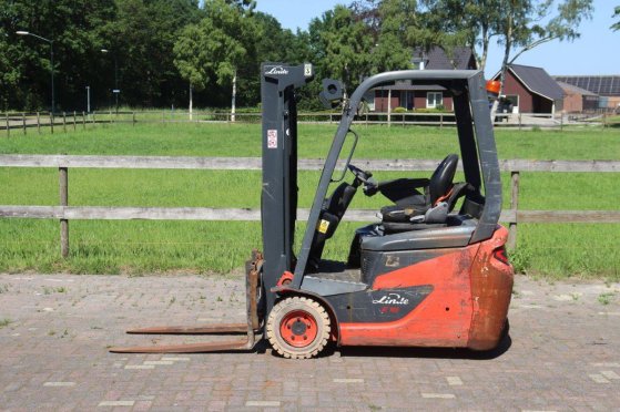Linde E16 Electric Forklift 1600kg E16 2 Forklift image 16