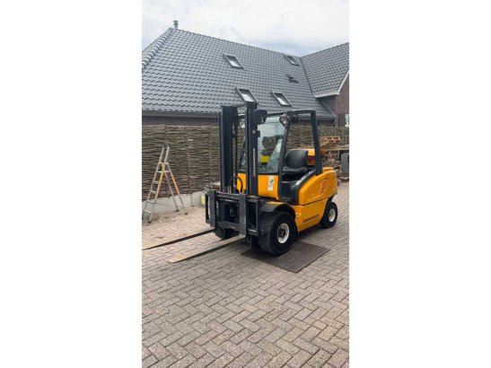 Forklift Jungheinrich TFG30S LPG 3000kg 1.2m (Margin) TFG30S 2 Forklift image 2