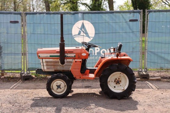 Mini tractor Kubota B1402DT Diesel 14HP B1402DT 2 image 2