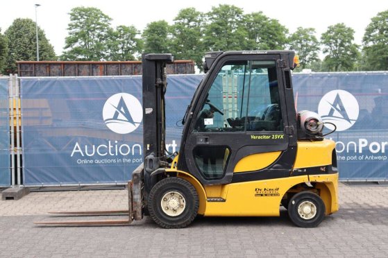 Forklift Yale GLP25VX LPG 2050kg 4.95m 2007 GLP25VX 2007 2 Forklift image 2