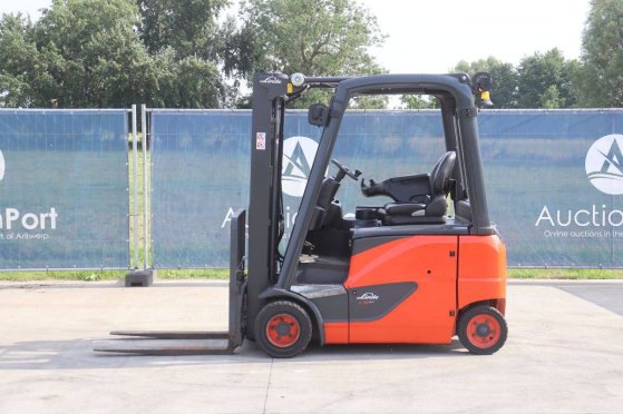 Linde E18PH-02 Electric Forklift 1800kg 4.2m 2018 E18PH-02 2018 2 Forklift image 2