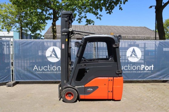 Linde E18 Electric Forklift 1800kg 4.25m E18 2 Forklift image 2