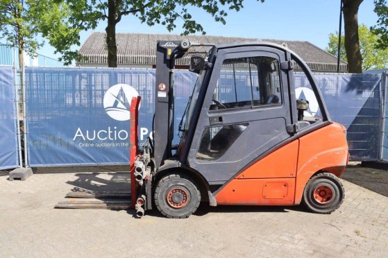 Linde H25D Diesel Forklift 2500kg 7m 2004 H25D 2004 2 Forklift image 17