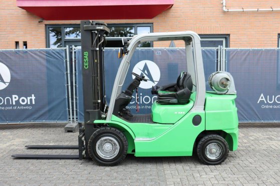 Forklift CESAB M325G LPG 2500kg 5.0m 2018 Cesab M325G 2018 2 Forklift image 2