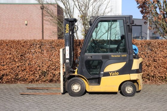 Forklift Yale GLP16VX LPG 1490kg 3.21m 2014 GLP16VX 2014 2 Forklift image 2