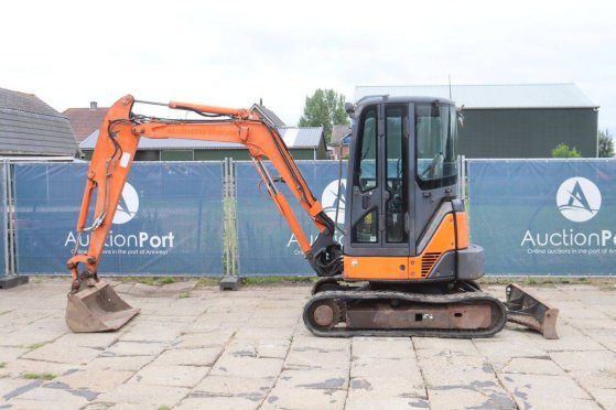 Crawler excavator Hitachi ZX35U-2 CLR Diesel 22.3kW 2008 ZX35U-2 CLR 2008 2 Crawler Excavators image 2