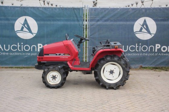 Mini tractor Honda TX 160 Diesel 16hp Honda TX 160 2 Tractor Units image 2