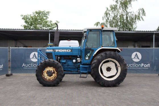 Tractor Ford 8210-DT-F0C Diesel 115hp 8210-DT-F0C 2 image 2