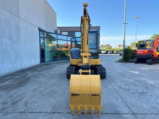 Midi excavator Komatsu PC40MR-2 Diesel 2012 PC40MR-2 2012 2 Crawler Excavators image 2