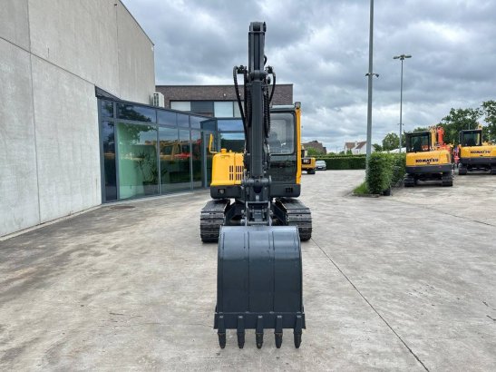 Midi excavator Volvo EC55B Diesel 2012 EC55B 2012 2 Crawler Excavators image 2