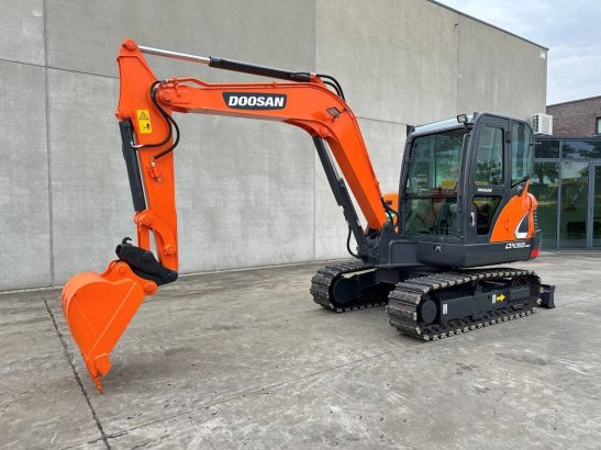 Doosan DX55-9CN Diesel Midi Excavator 2019 Doosan DX55-9CN 2019 2 Crawler Excavators image 2