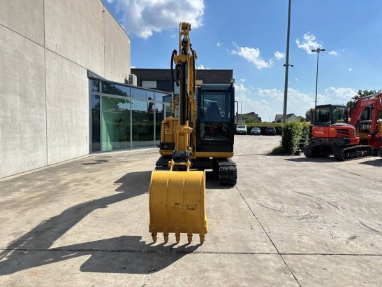 Midi excavator Caterpillar 305.5E2 Diesel 2018 305.5E2 2018 2 Crawler Excavators image 2